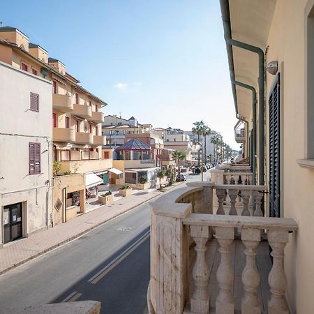 Trilocale A Due Passi Dal Centro E Dal Mare Leilighet San Vincenzo Eksteriør bilde